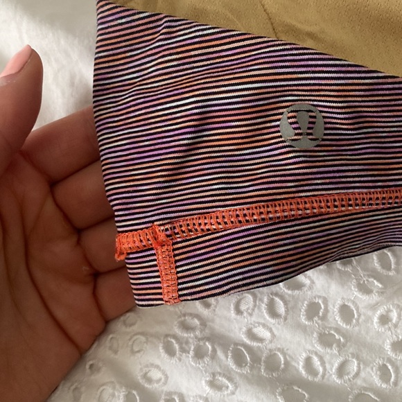 LULULEMON SIZE 6 SPORTSBRA - Picture 4 of 4